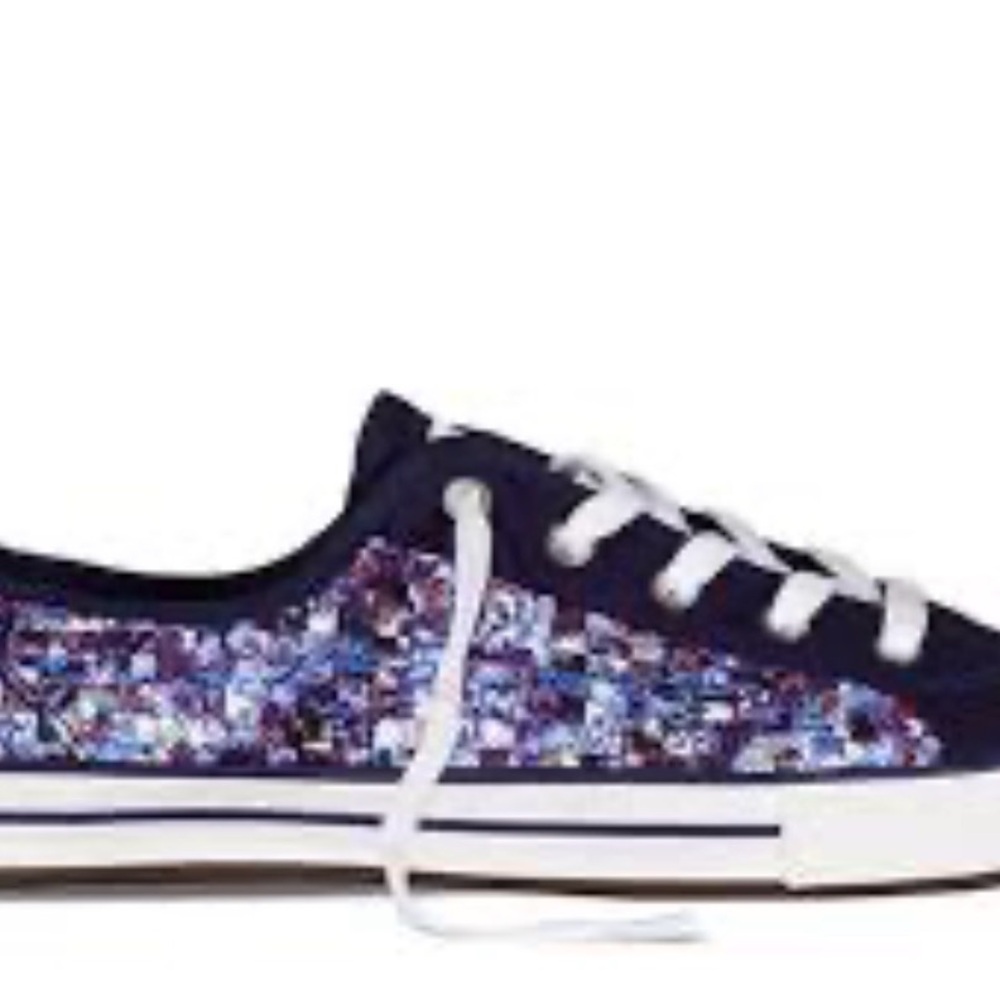 Converse Navy Blue & Purple Mosaic Low-Top Sneakers size 9 classic everyday shoe